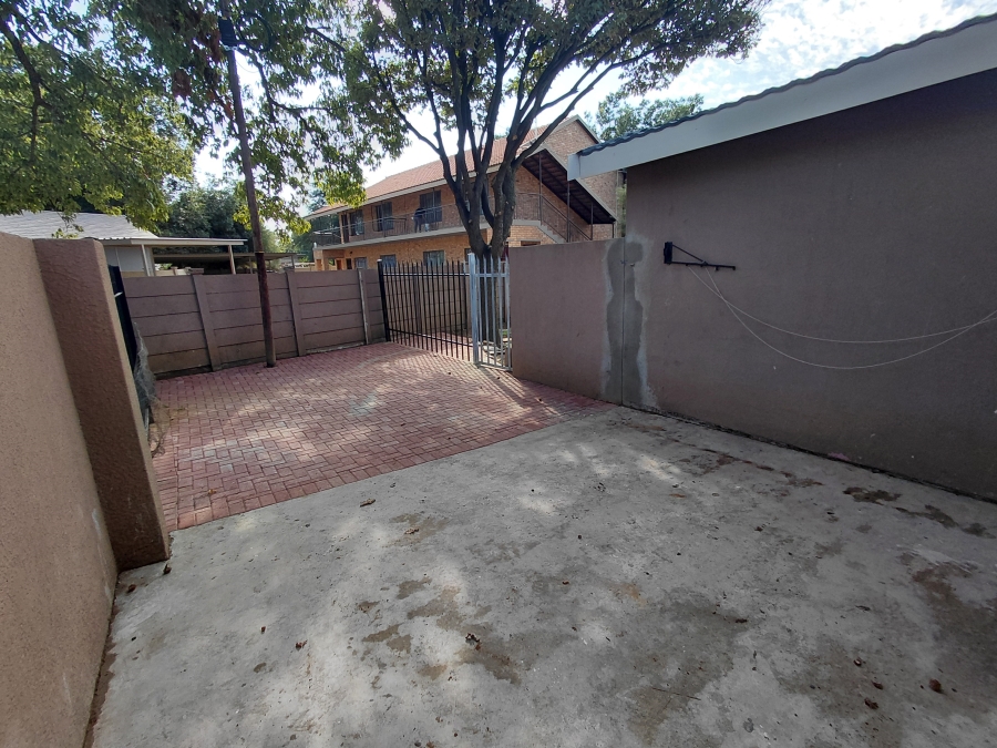 To Let 2 Bedroom Property for Rent in Wilkoppies North West